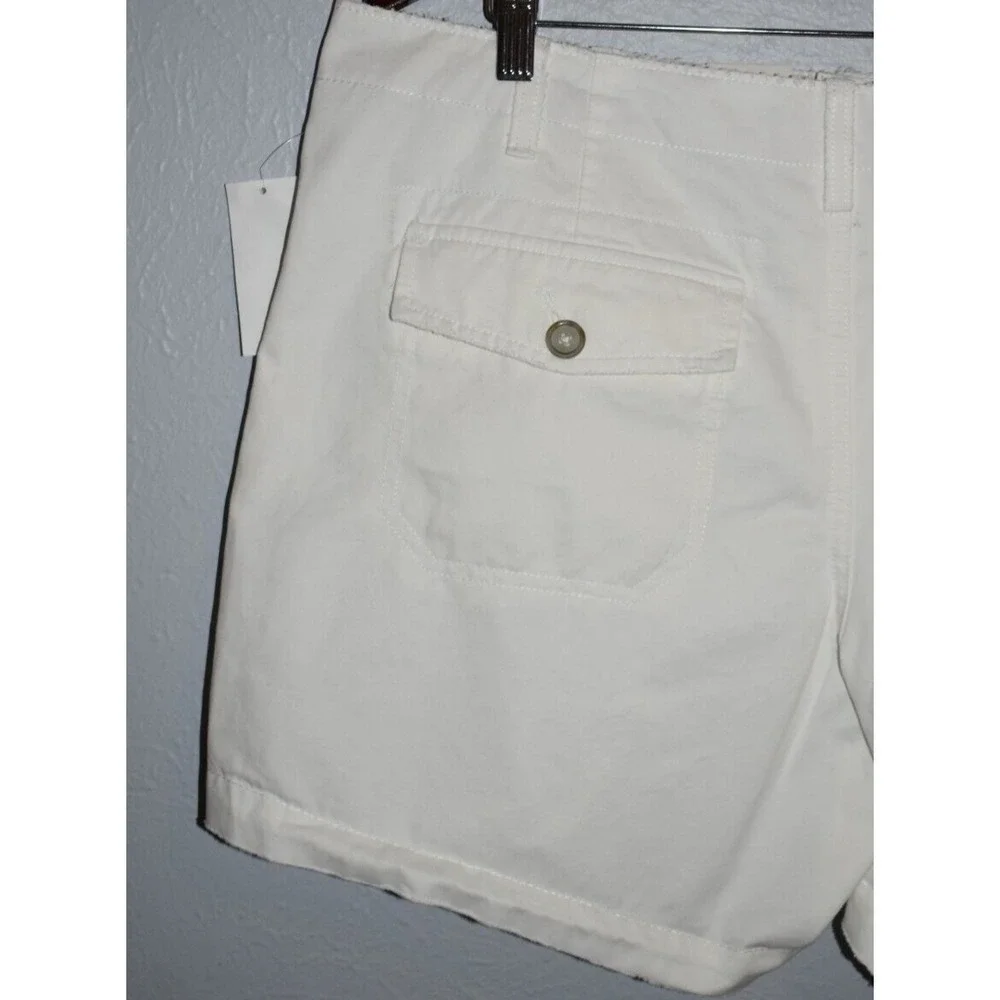 Old Navy Women 16 Shorts LOW‎ WAIST whiskered White Flat Front 5 1/2